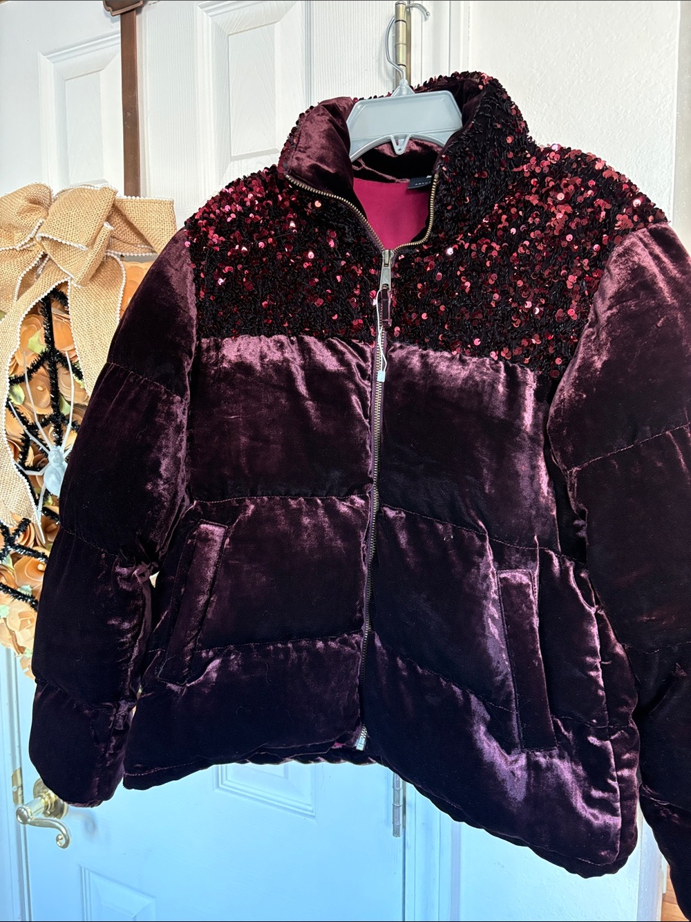 Anthropologie Maeve Vera Sequin Velvet Puffer Coat burgundy XS